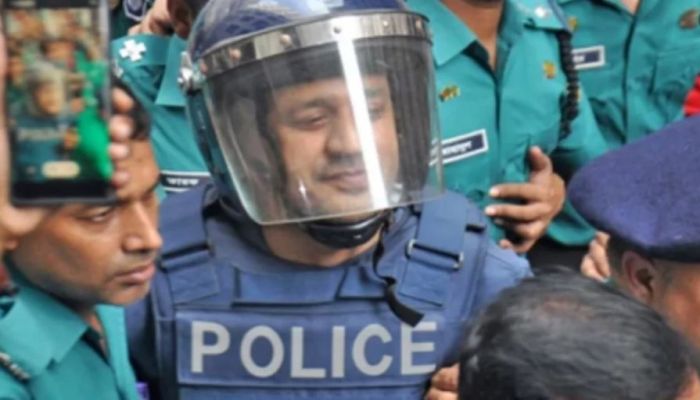 আরেক মামলায় গ্রেপ্তার ব্যারিস্টার সুমন
